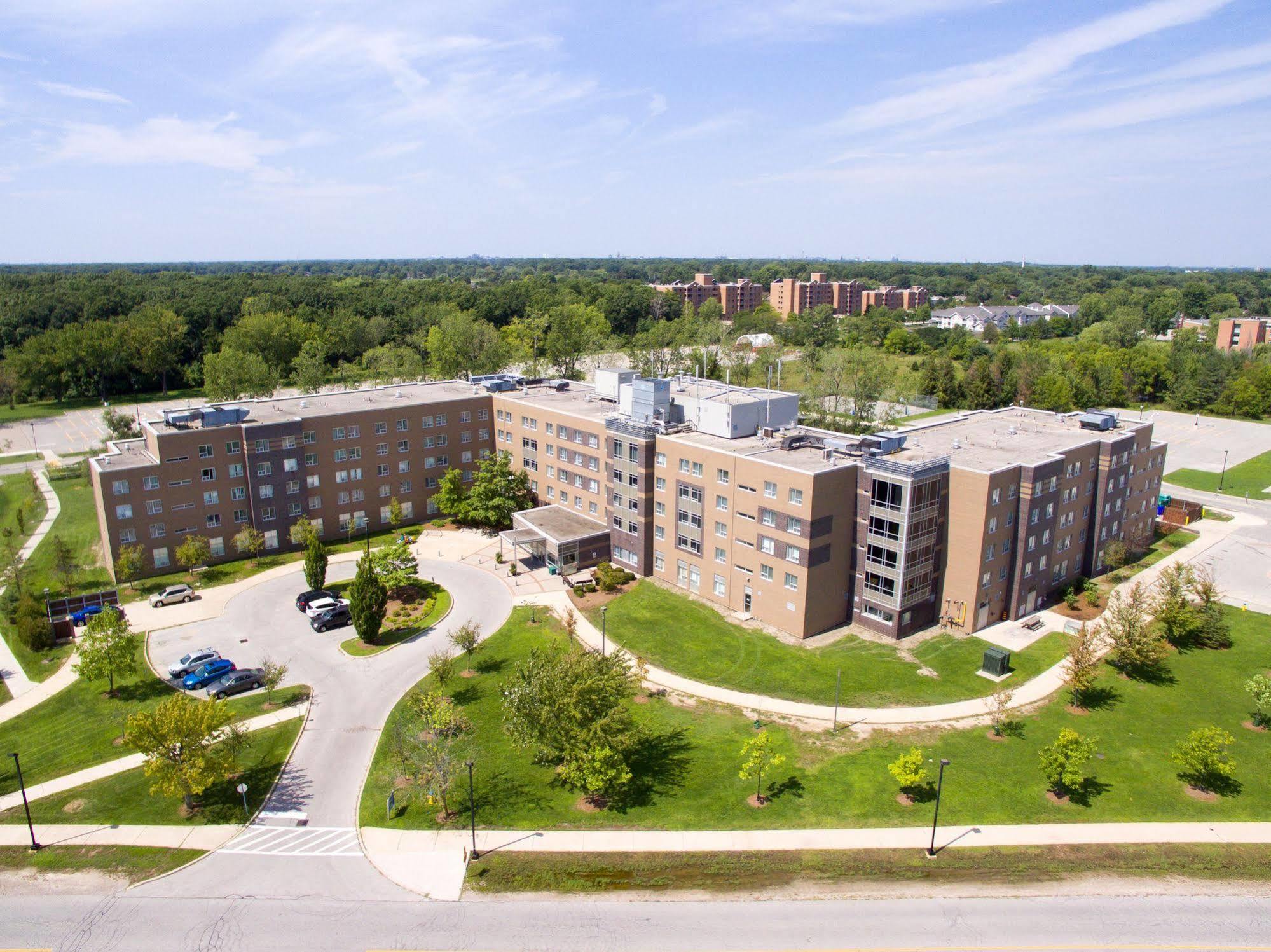 Residence & Conference Centre - Windsor Bagian luar foto